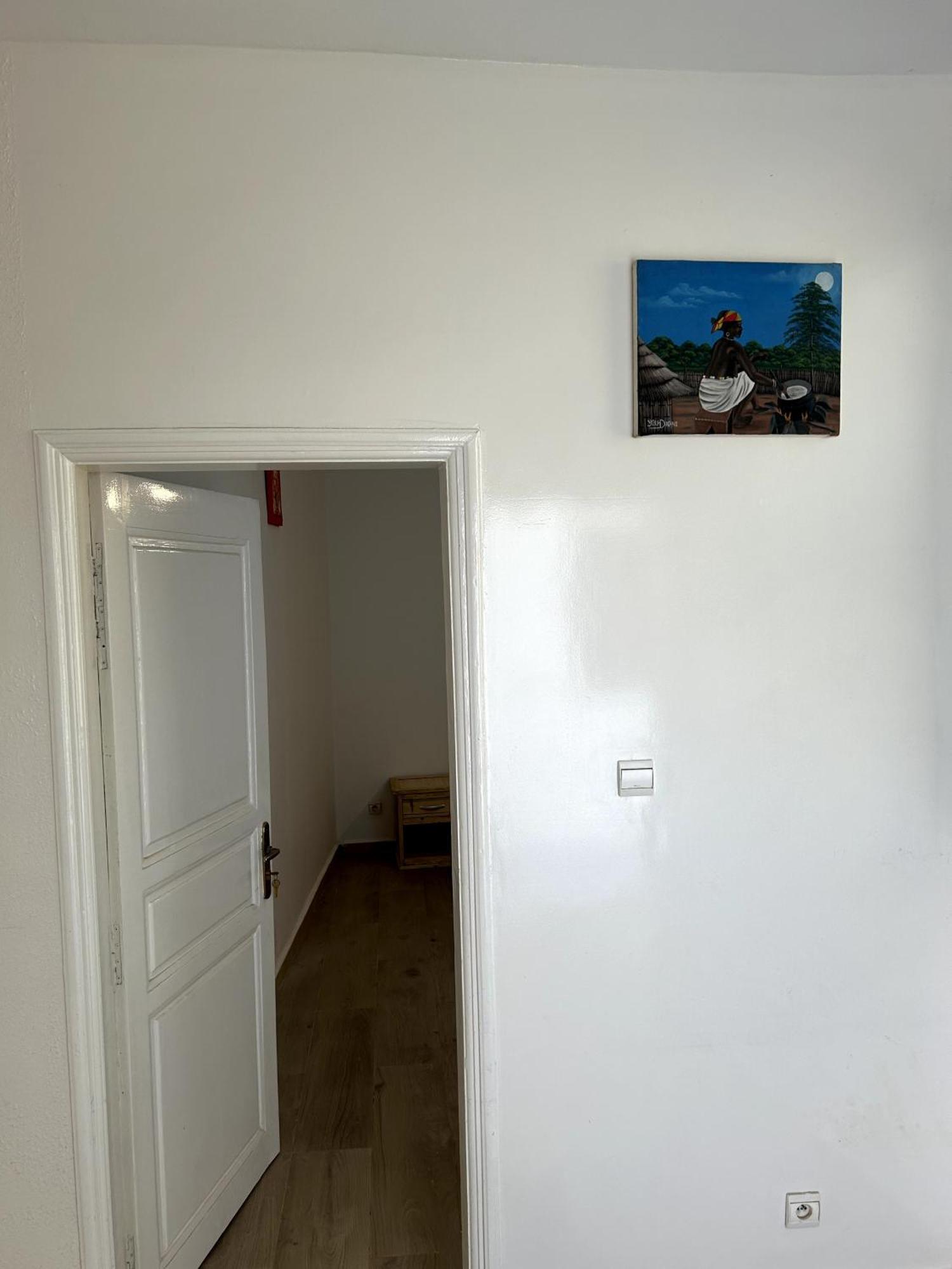 Chambre Spacieuse Avec Balcon - Salle De Bain Exterieure Privee & Breakfast Сент Луис Екстериор снимка